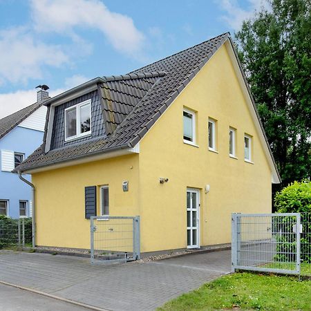 Haus Seerose - Ferienhaus Mit Garten Nahe Fleesensee Fuer Natur Und Erholung 고렌레빈 외부 사진